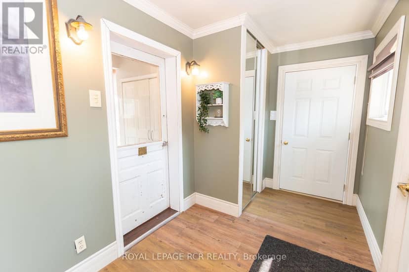 598323 2nd Line W — photo 11 of 29