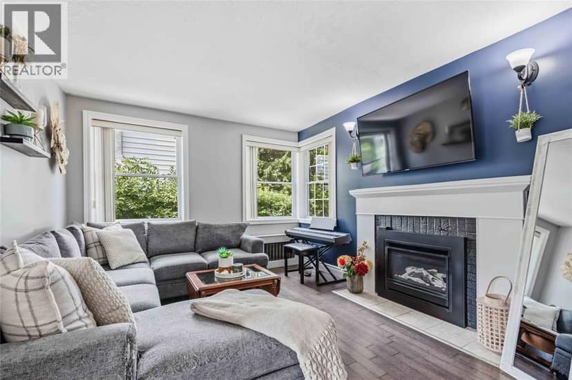 751 Ross Avenue — photo 17 of 40