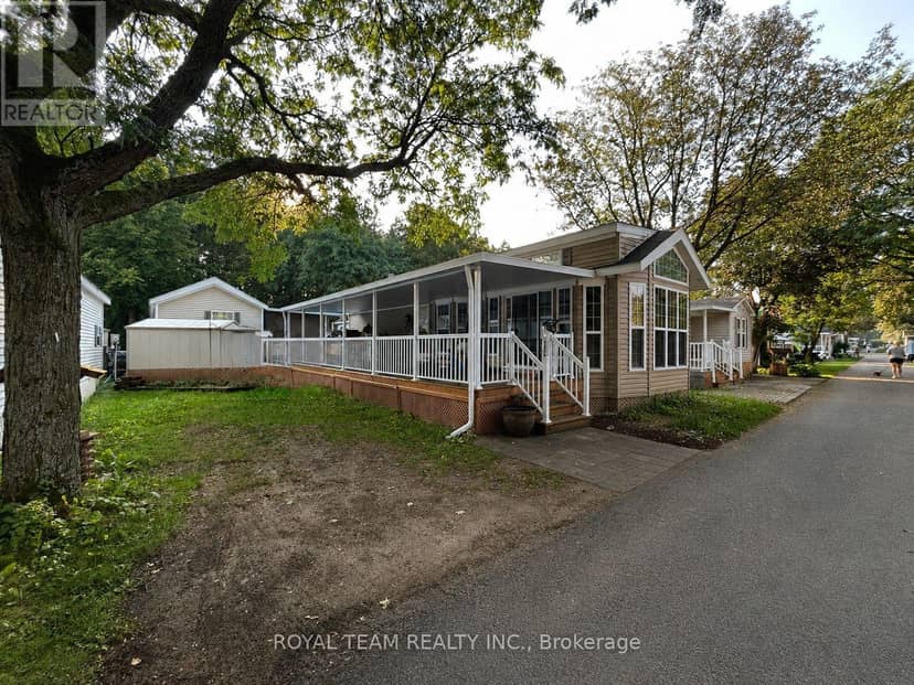Eastdale 24 - 15014 Ninth Line — photo 1 of 16