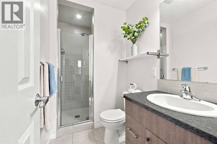 14 Windford Crescent SW — photo 12 of 23