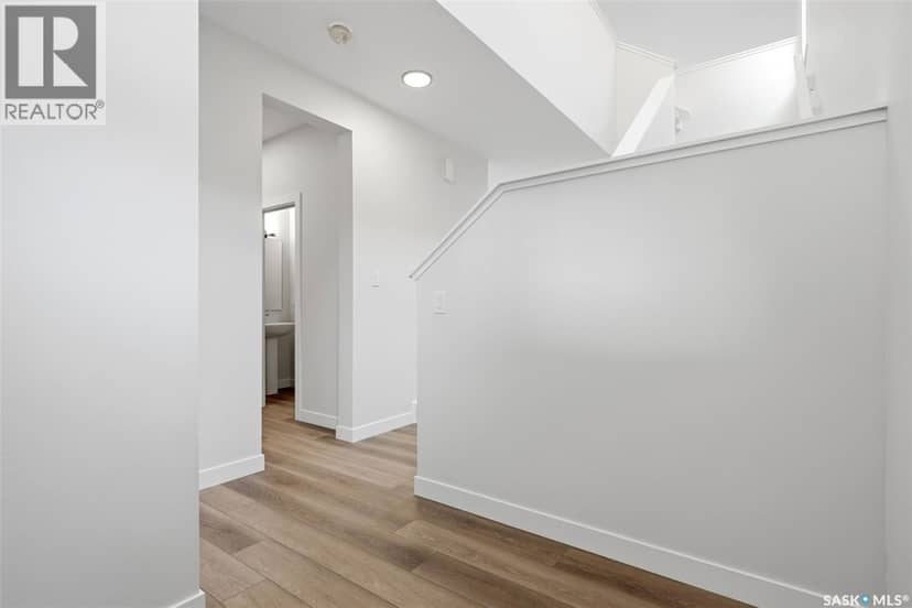 3148 Favel DRIVE — photo 2 of 40