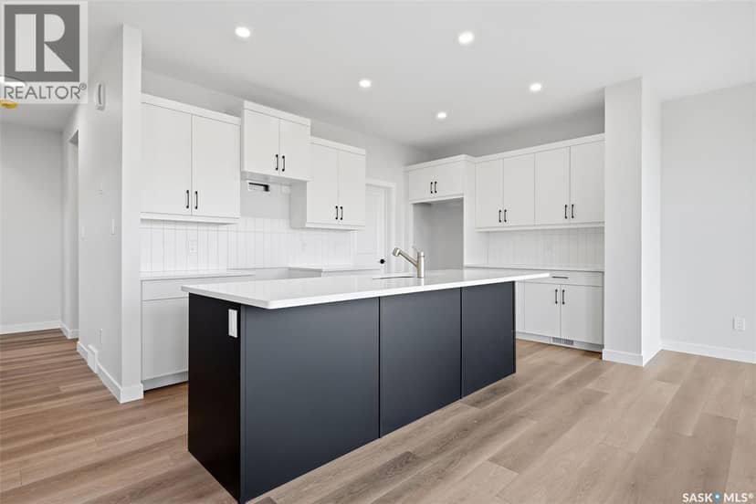 3148 Favel DRIVE — photo 3 of 40