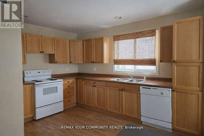 3414 Lee Avenue — photo 3 of 16
