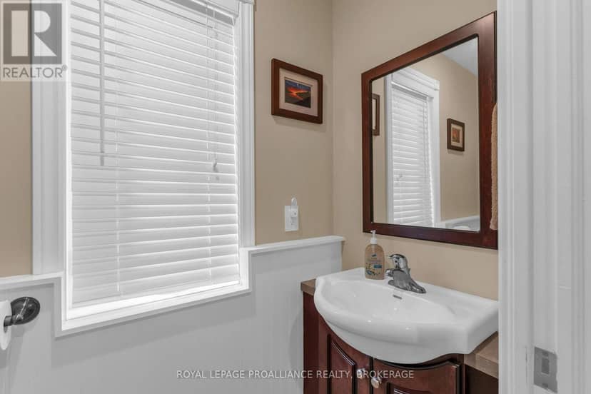 1082 Spring Mill Lane, Perth Road — photo 11 of 40