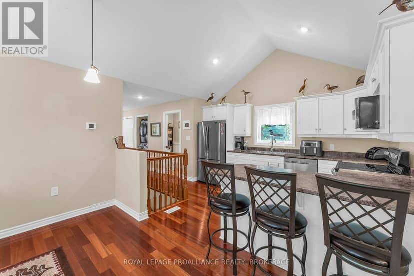 1082 Spring Mill Lane, Perth Road — photo 15 of 40