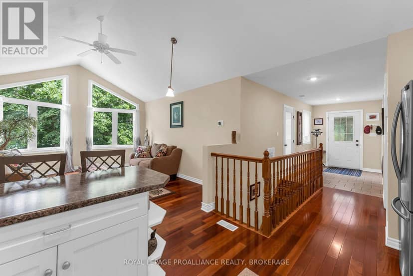 1082 Spring Mill Lane, Perth Road — photo 16 of 40