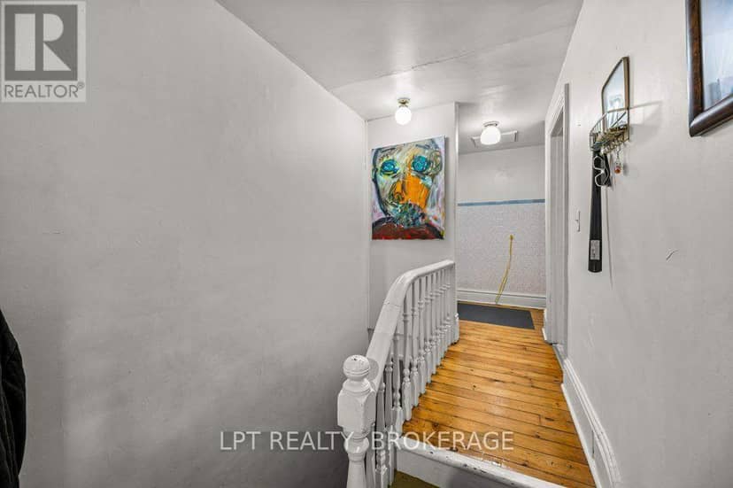 374 Barrie Street — photo 32 of 40