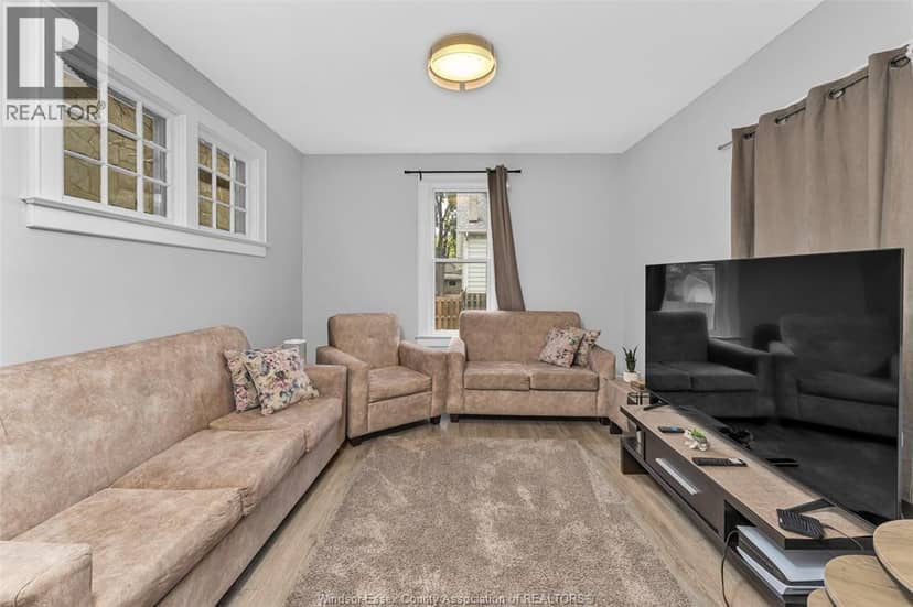 421 Elm Avenue — photo 9 of 23