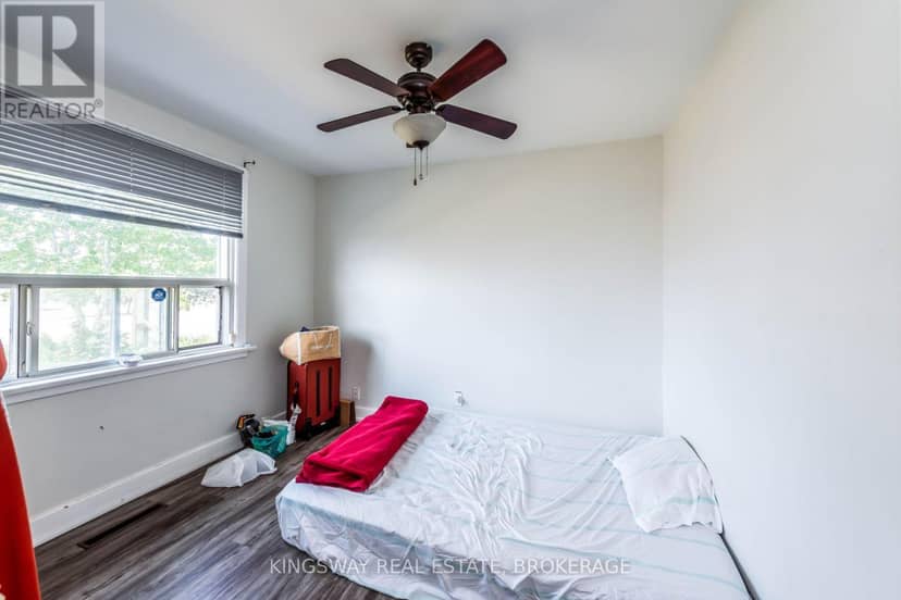 556 Barton Street E — photo 18 of 36