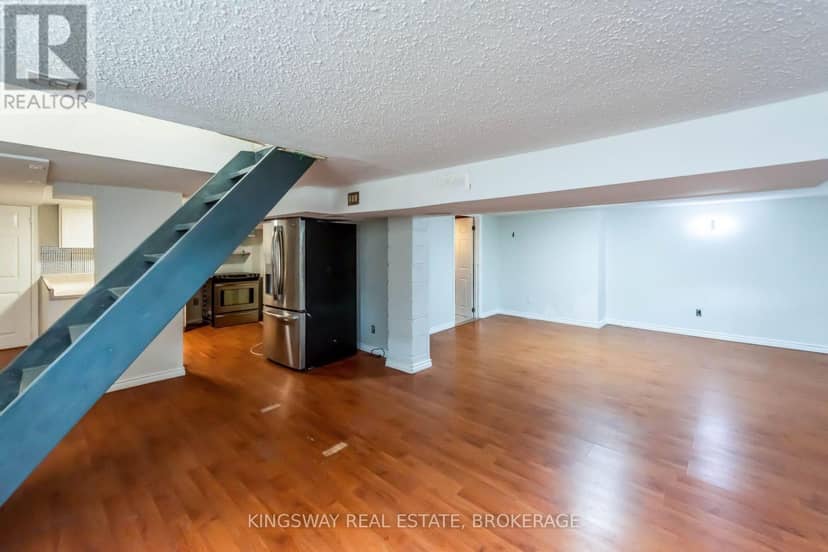 556 Barton Street E — photo 20 of 36