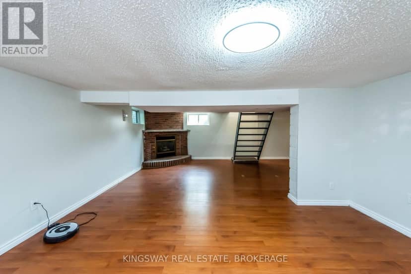 556 Barton Street E — photo 23 of 36