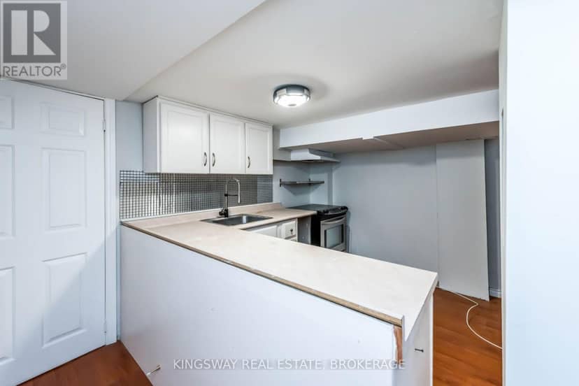 556 Barton Street E — photo 27 of 36