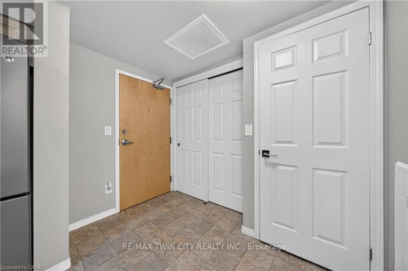 203 - 155 Water Street S — photo 7 of 40