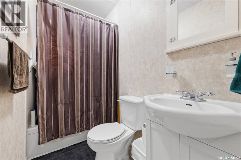 1145 Grand AVENUE — photo 14 of 21