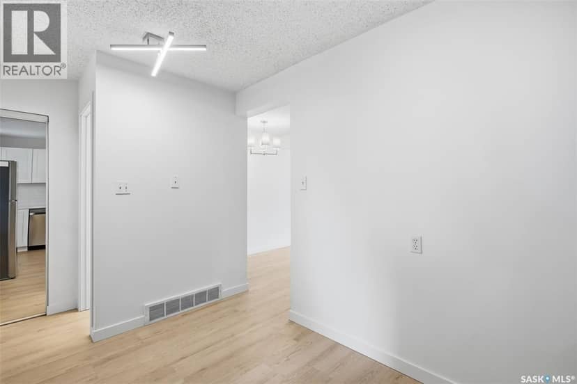 9 1128 McKercher Drive — photo 13 of 33