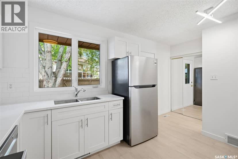 9 1128 McKercher Drive — photo 15 of 33