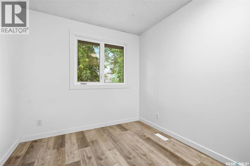 9 1128 McKercher Drive — photo 21 of 33