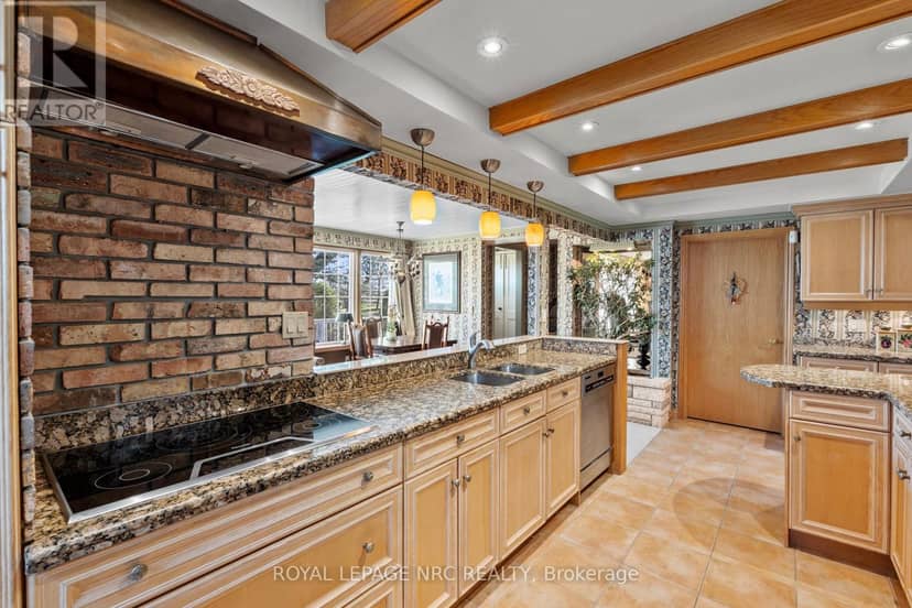 3689 Niagara Boulevard — photo 13 of 40