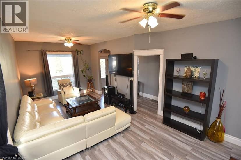 56 KINRADE Avenue — photo 5 of 19