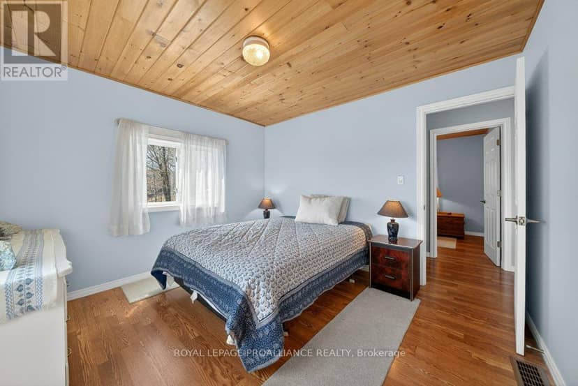 1076 Valley Lane — photo 28 of 40