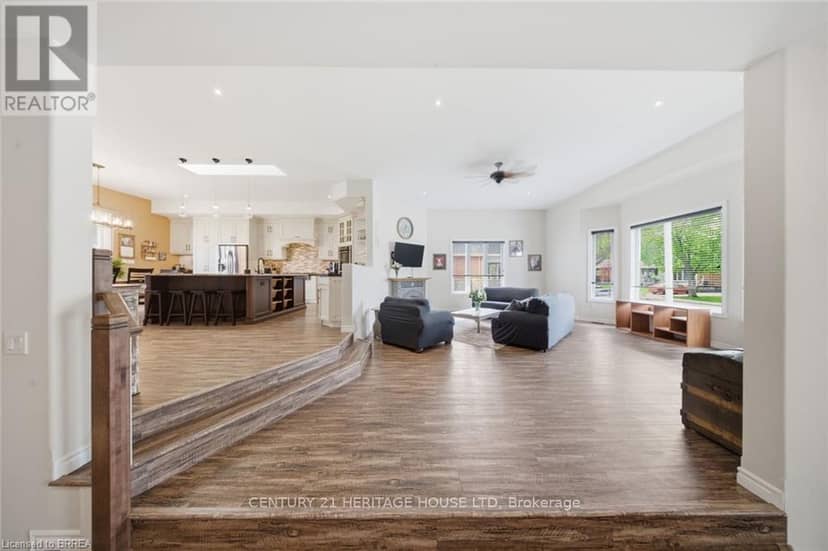 5 Echo Villa Avenue — photo 8 of 40