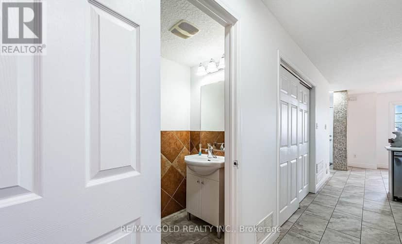 5A - 50 Howe Drive — photo 14 of 26