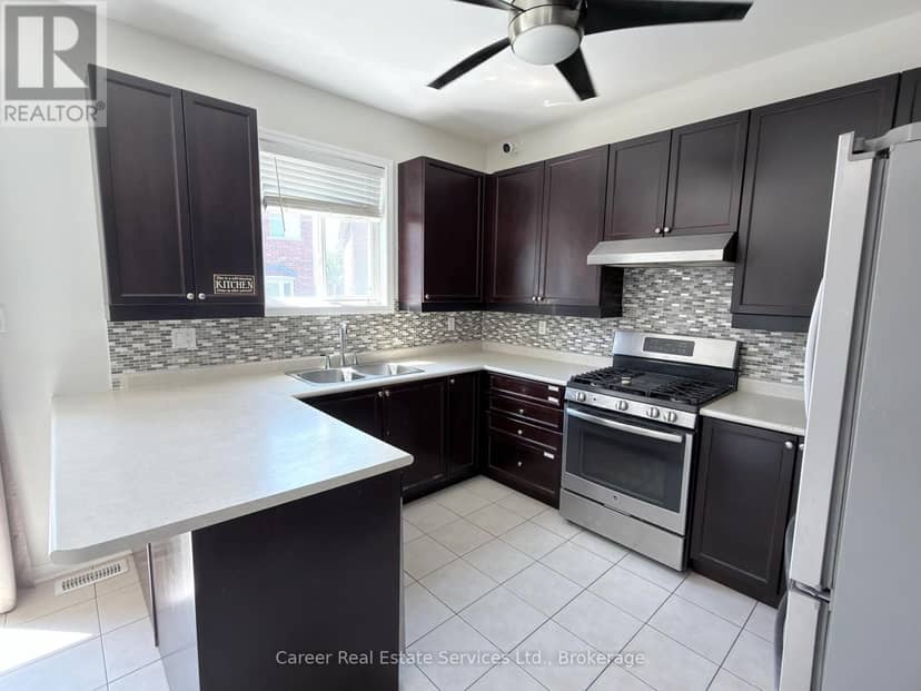 12 Cragg Crescent — photo 7 of 21