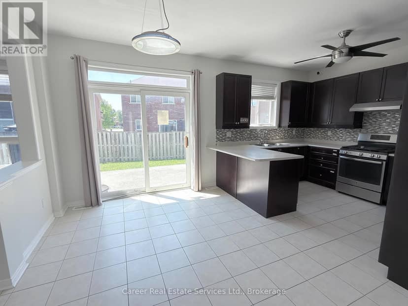 12 Cragg Crescent — photo 6 of 21