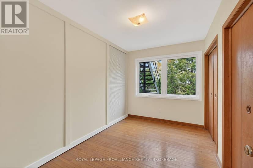 209 Fairway Hill Crescent — photo 29 of 40