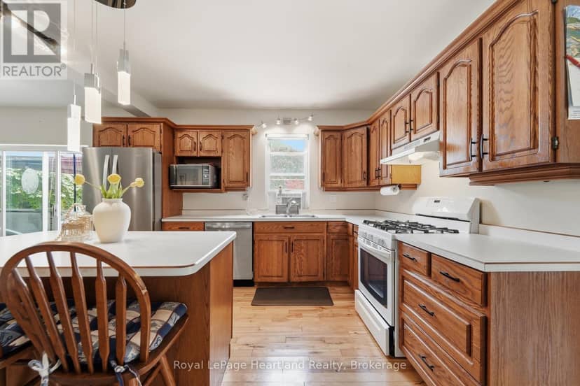 187 Cameron Street — photo 14 of 40