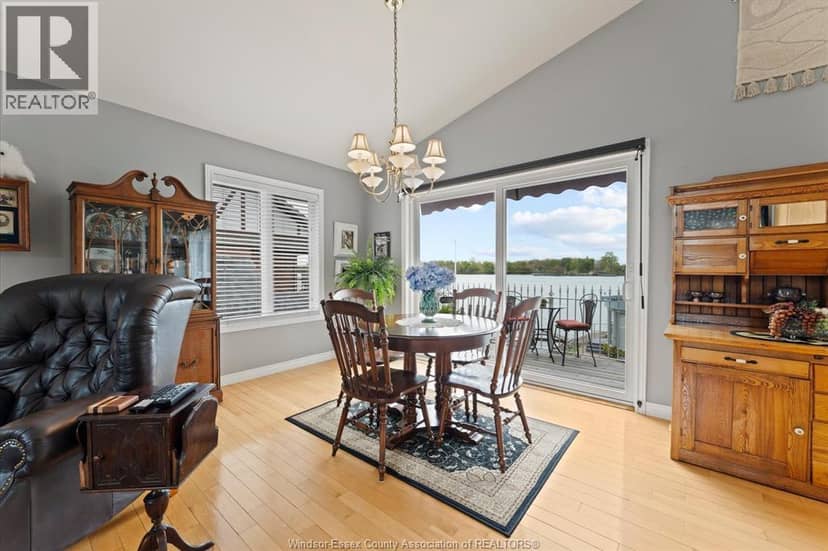 476 Dalhousie Street — photo 8 of 40