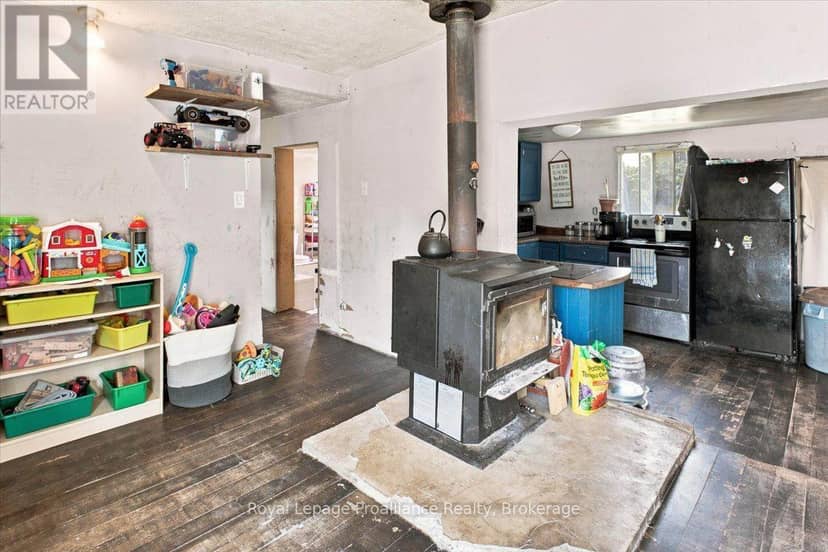 27 Hartin Road — photo 9 of 38