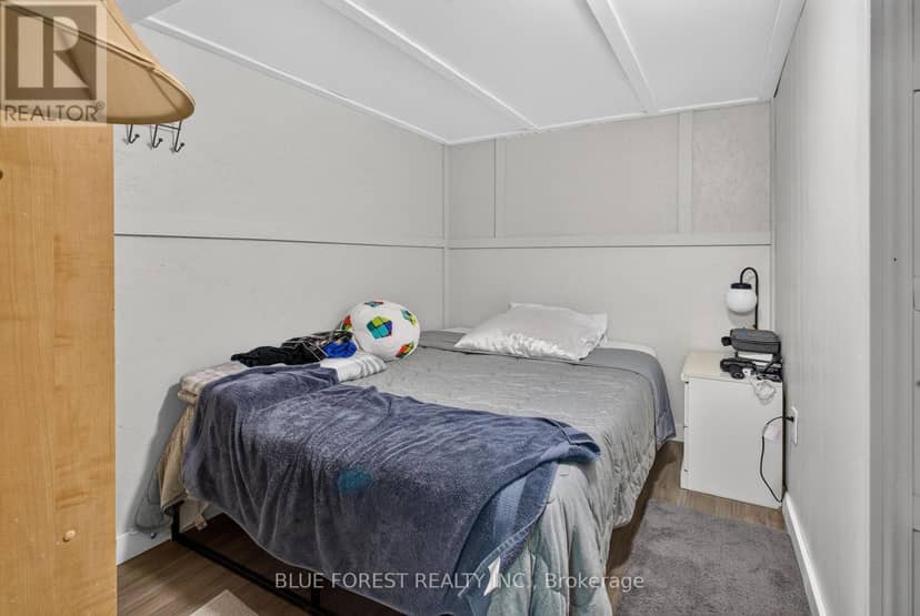 140 Highbury Avenue N — photo 22 of 29