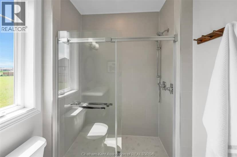 15 Sienna COURT — photo 23 of 40