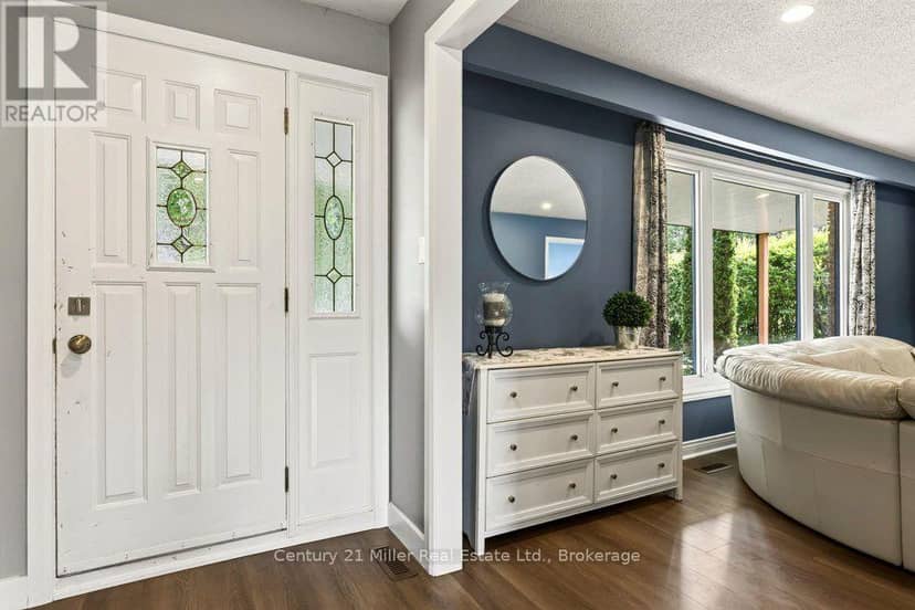 85 Waterford Drive — photo 7 of 40