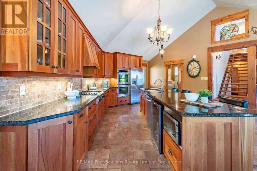 805 Eastdale Drive — photo 18 of 40