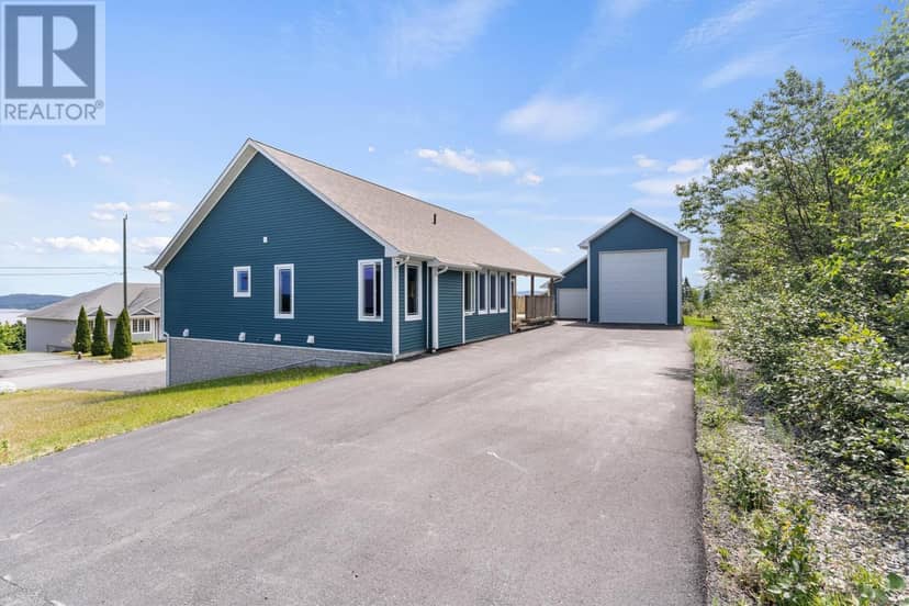35 Alexander Crescent, Glovertown, photo 2