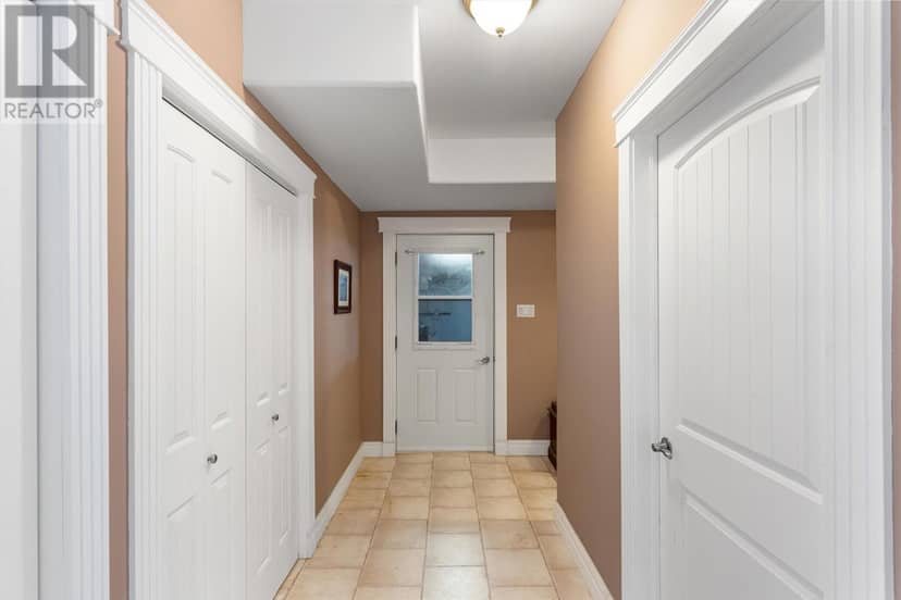 35 Alexander Crescent — photo 40 of 40