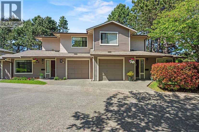 18 1309 McKenzie Ave, Saanich