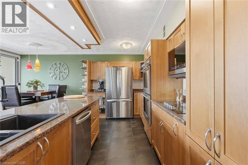 40 HARRISFORD Street Unit# 904 — photo 9 of 40