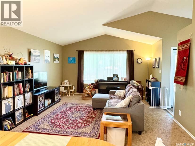 75 Agricultural AVENUE — photo 10 of 25