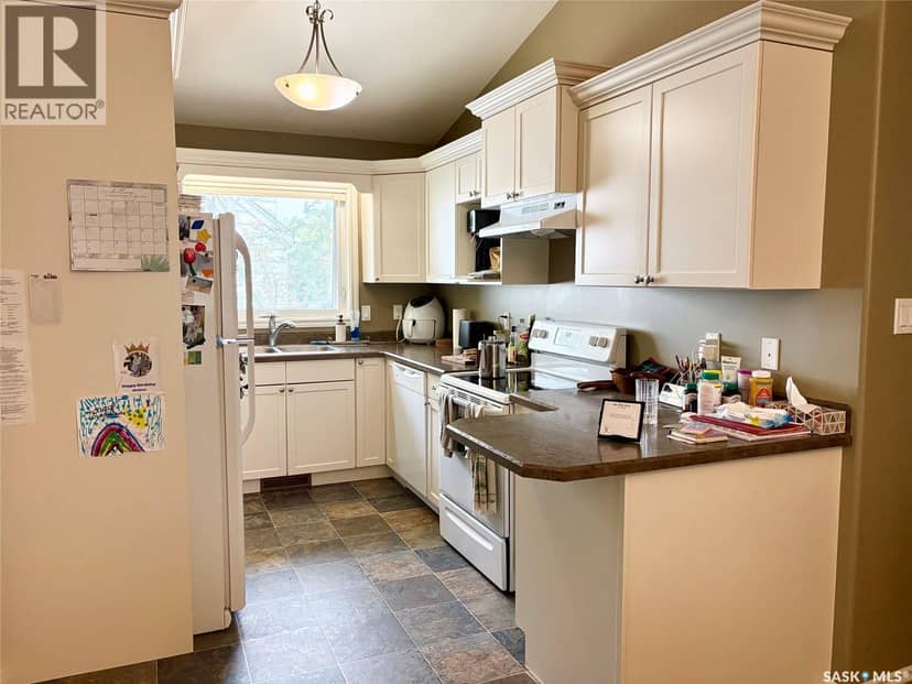 75 Agricultural AVENUE — photo 5 of 25