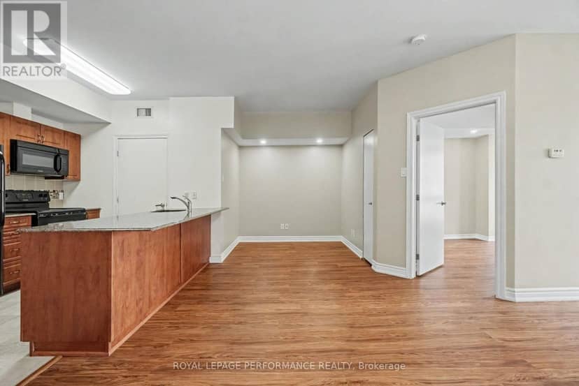 2205 - 234 Rideau Street — photo 6 of 27