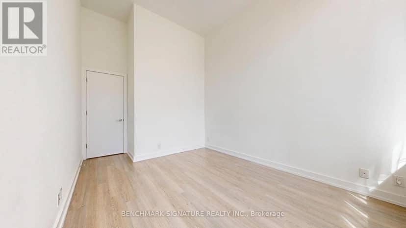 TH106 - 6 Parkwood Avenue — photo 25 of 40