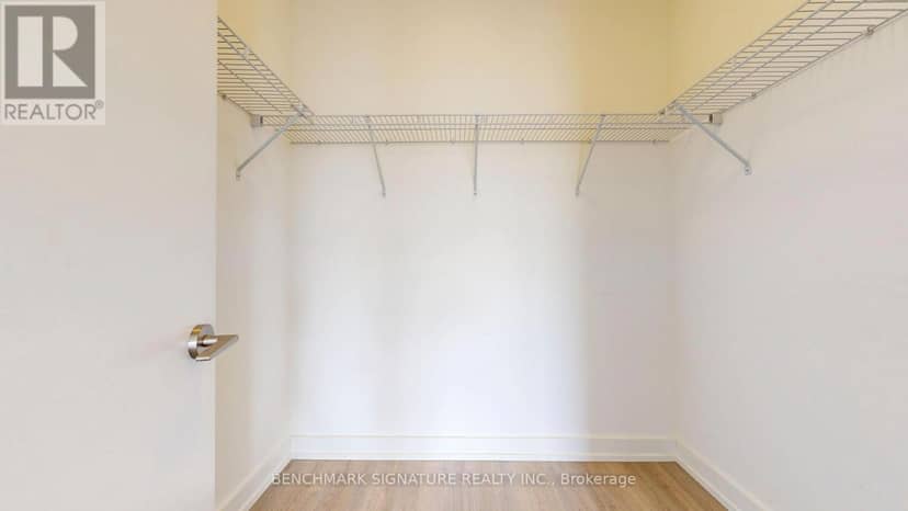 TH106 - 6 Parkwood Avenue — photo 35 of 40