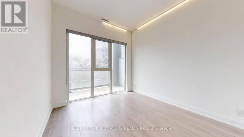 TH106 - 6 Parkwood Avenue — photo 37 of 40