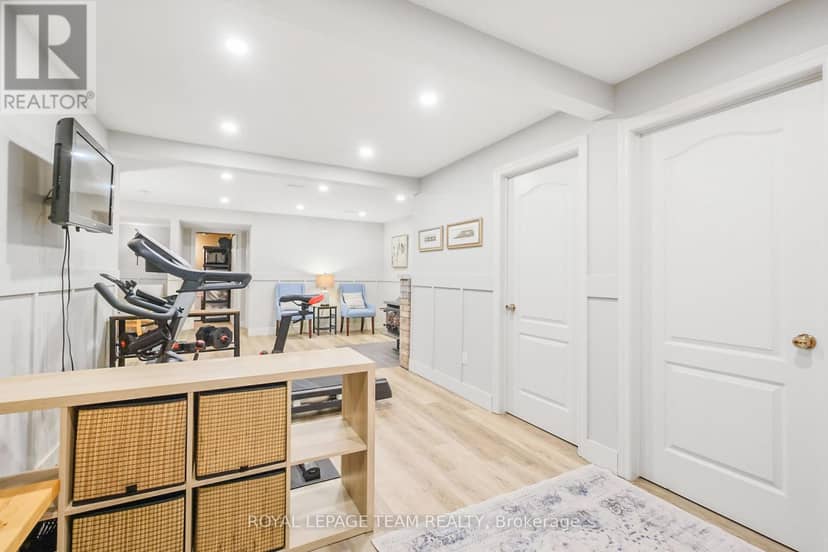 371 Kennedy Road — photo 27 of 35