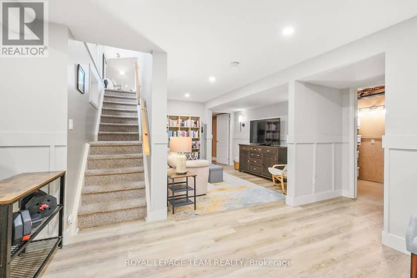 371 Kennedy Road — photo 22 of 35