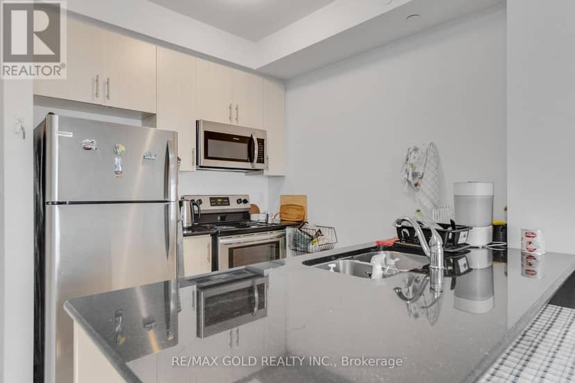 502 - 101 Shoreview Place — photo 21 of 40