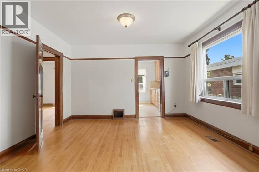 188 TROY Street — photo 13 of 21